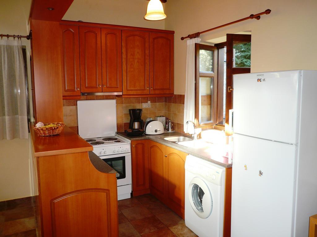 Maison Viros Kardhamili Ruang foto