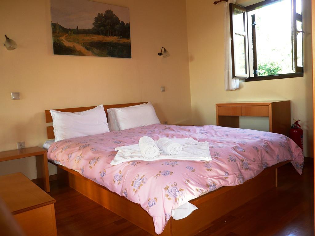 Maison Viros Kardhamili Ruang foto