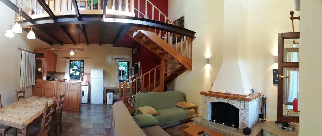 Maison Viros Kardhamili Ruang foto