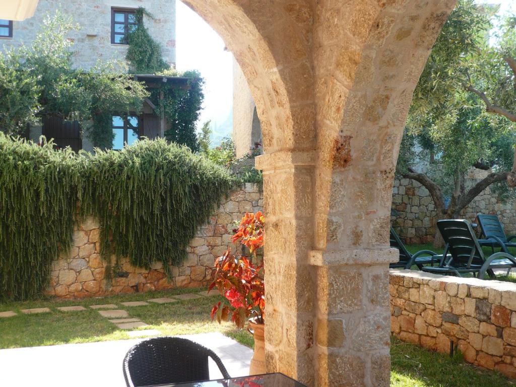Maison Viros Kardhamili Bagian luar foto